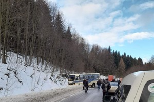 Рейсовий автобус “Дрогобич–Майдан” потрапив у ДТП (ФОТО, ВІДЕО)