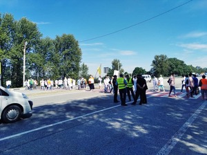 П’ять годин поспіль триває акція протесту медиків психіатричної лікарні на "Київ–Чоп" (фото)