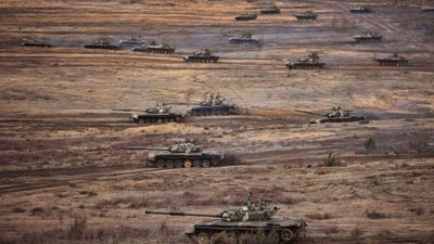 Росія готує наступальні операції у напрямку двох українських міст, - Паліса