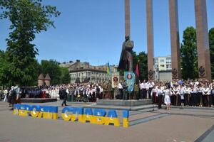 У неділю у Львові відзначатимуть Свято Героїв