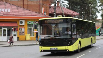 У поминальні дні у Львові збільшать кількість транспорту до кладовищ