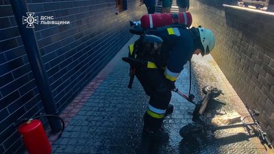 У Винниках спалахнув електросамокат