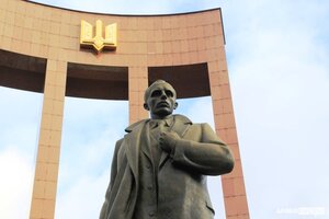 Бояться і мертвого: росіяни мали вдарити по пам’ятнику Бандері у Львові