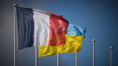 Франція готова працювати у сфері протибалістичного захисту для України
