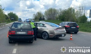 У ДТП на Львівщині постраждали жінка з дитиною (ФОТО, ВІДЕО)