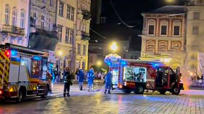 У Львові на площі Ринок загорівся електричний велосипед (ФОТО)