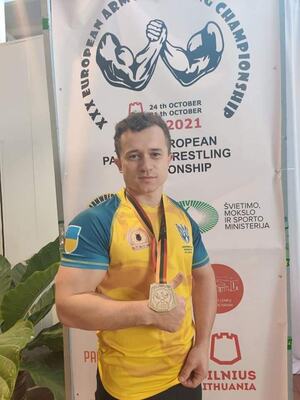 Мешканець Буська здобув дві золоті медалі на чемпіонаті Європи з армреслінгу