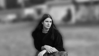 Померла 16-річна дівчина, яка у Києві впала у яму з окропом