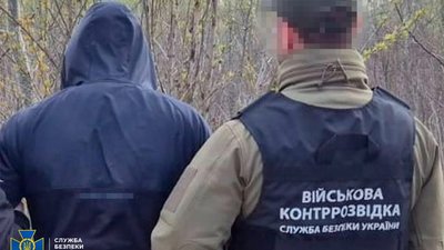 СБУ затримала серійного палія автівок ЗСУ, який працював на замовлення рф