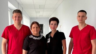 У Львові медики видалили жінці з руки псевдоаневризму розміром із грейпфрут
