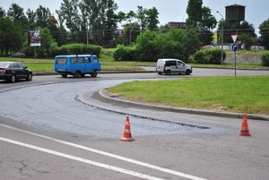 У Львові проводять ремонт дороги на Луганській (фото, відео)