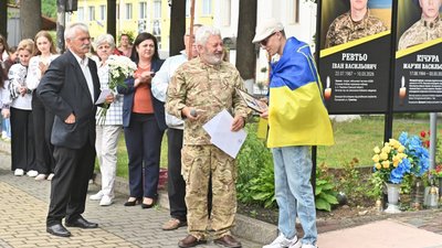 Після чотирьох років російського полону на Львівщину повернувся воїн Ігор Гбур