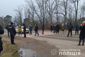 На Буковині у знак протесту проти підвищення тарифів перекрили трасу (фото)