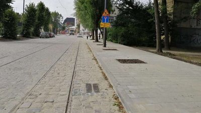 На вул. Франка у Львові ремонтуватимуть дощоприймачі: рух приватного транспорту буде тимчасово змінено