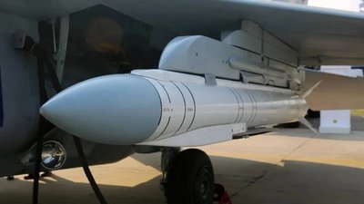 "Гром-1" над Дніпром: аналітики розповіли про нову гібридну бомбу, яку використовує росія