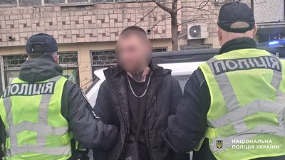 У Чернігові затримано чоловіка, який стріляв на вулиці