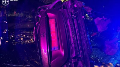 У лікарні розповіли про стан неповнолітньої дівчини, яка вижила у ДТП на Львівщині