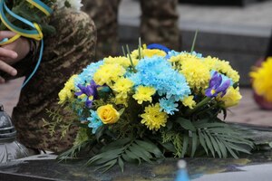 У Львові на Личаківському кладовищі вшанували пам’ять полеглих Героїв України (ФОТОРЕПОРТАЖ)