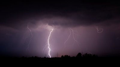 У Львові блискавка влучила у дитину