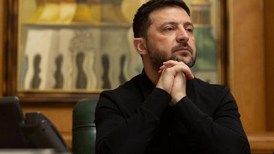 Стала відома зарплата Зеленського за 2025 рік