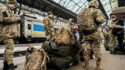 Продовження воєнного стану в Україні: чи буде посилення призову та що загрожує ухилянтам