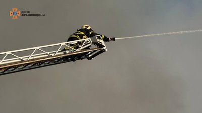 У Калуші після ракетно-дронової атаки на місто, діти не йдуть до шкіл і дитсадків