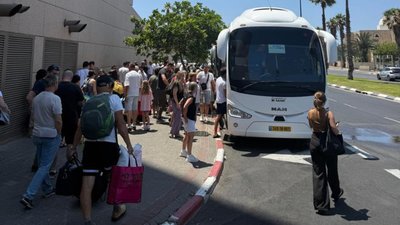 Україна евакуювала 135 громадян з Ізраїлю