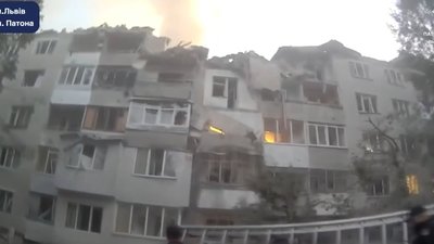 Поліція показала відео перших хвилини після ракетної атаки на Львів