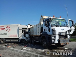 На Рівненщині сталася потрійна ДТП вантажівок (ВІДЕО, ФОТО)