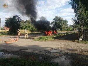 На Львівщині згоріло вщент два авто (ФОТО)