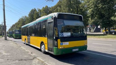 У Львові повністю оновили маршрут №20, прибравши старі автобуси