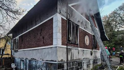 Біля Львова під час пожежі у житловому будинку загинули двоє чоловіків (ФОТО)