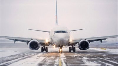 У Польщі знову заговорили про відновлення авіарейсів до Києва та Львова