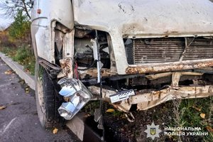 Фото: Поліція Рівненської області. Смертельна ДТП за участю автомобіля Volkswagen та скутера Honda на Березнівщині.