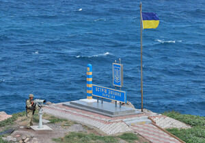 Росія захопила в полон майже 100 українців, разом з моряками зі Зміїного