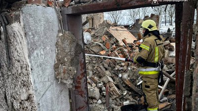 На Львівщині через російську атаку сталася пожежа у будинку