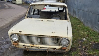 Зі львівських вулиць заберуть ще 21 занедбану автівку