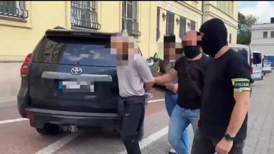 У Варшаві затримали росіян з вогнепальною зброєю та набоями