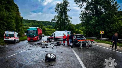 На Львівщині за добу у ДТП травмувалося 10 осіб, ще 2 людини - загинули