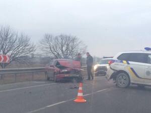 На Львівщині у ДТП потрапив автомобіль поліції (фото, відео)