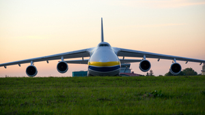 Польоти найбільших серійних літаків АН-124 «Руслан» у місті Лева (фоторепортаж)