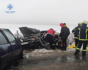 На Львівщині у страшній ДТП травмувалося троє людей (ФОТО)