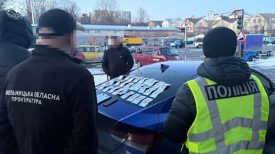 На Хмельниччині чоловік за 18 тисяч гривень обіцяв "вирішити" іспит на права