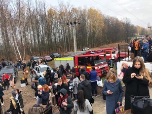 Поїзд "Львів–Київ" замінували, поблизу Коростеня евакуюють пасажирів (ФОТО)