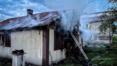 У селі на Львівщині горів житловий будинок