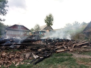 На Львівщині ледь не згоріло шість будівель (фото)