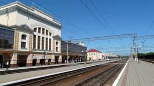 Майже бунт: люди домоглися зупинки потяга в Тернополі