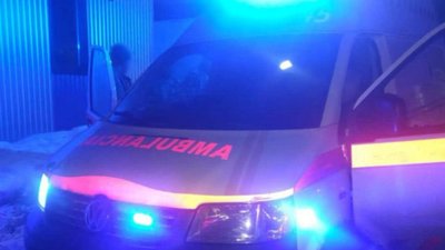 На в’їзді в Закарпатську область зупинили транспорт екстреної медичної допомоги з боєприпасами (ФОТО)