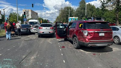 У Львові пʼяний водії скоїв ДТП з пʼятьма авто