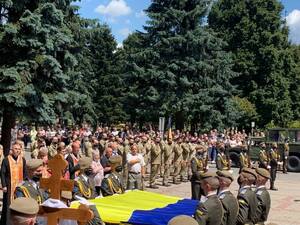 У Жидачеві прощаються з Героєм України — Тарасом Матвіївим (фото)